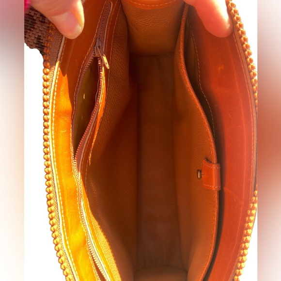 Vintage Dooney & Bourke All Weather Leather Handbag - Picture 6 of 6